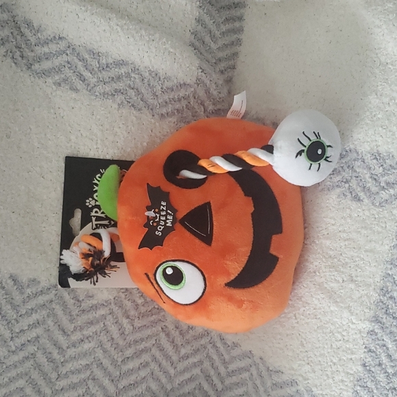 Trick for Treats squeeze me and rope dogs Halloween pumpkin toy - Picture 3 of 4
